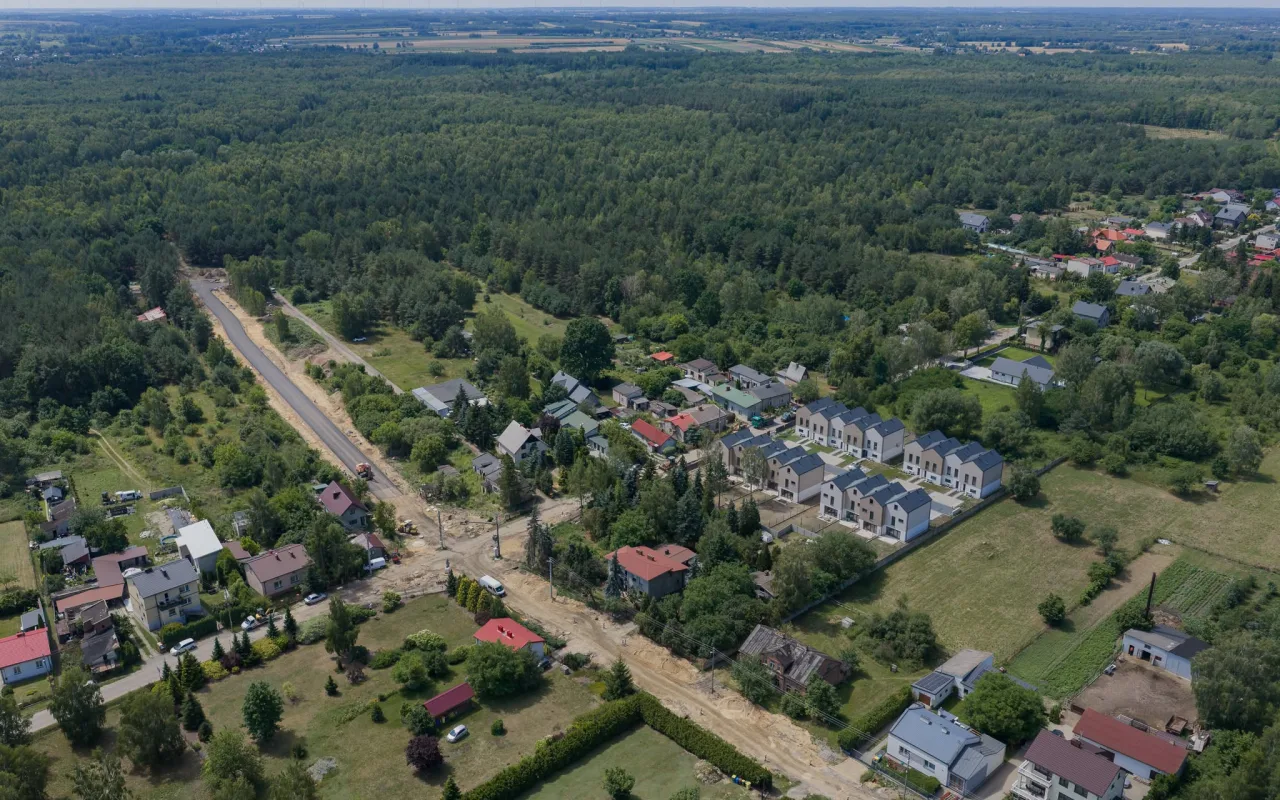 Nowy odcinek ulicy Nowomiejskiej już w asfalcie. Szykują się duże zmiany dla kierowców — zdjęcie 10 z 10
