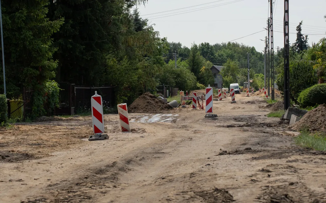 Nowy odcinek ulicy Nowomiejskiej już w asfalcie. Szykują się duże zmiany dla kierowców — zdjęcie 2 z 10