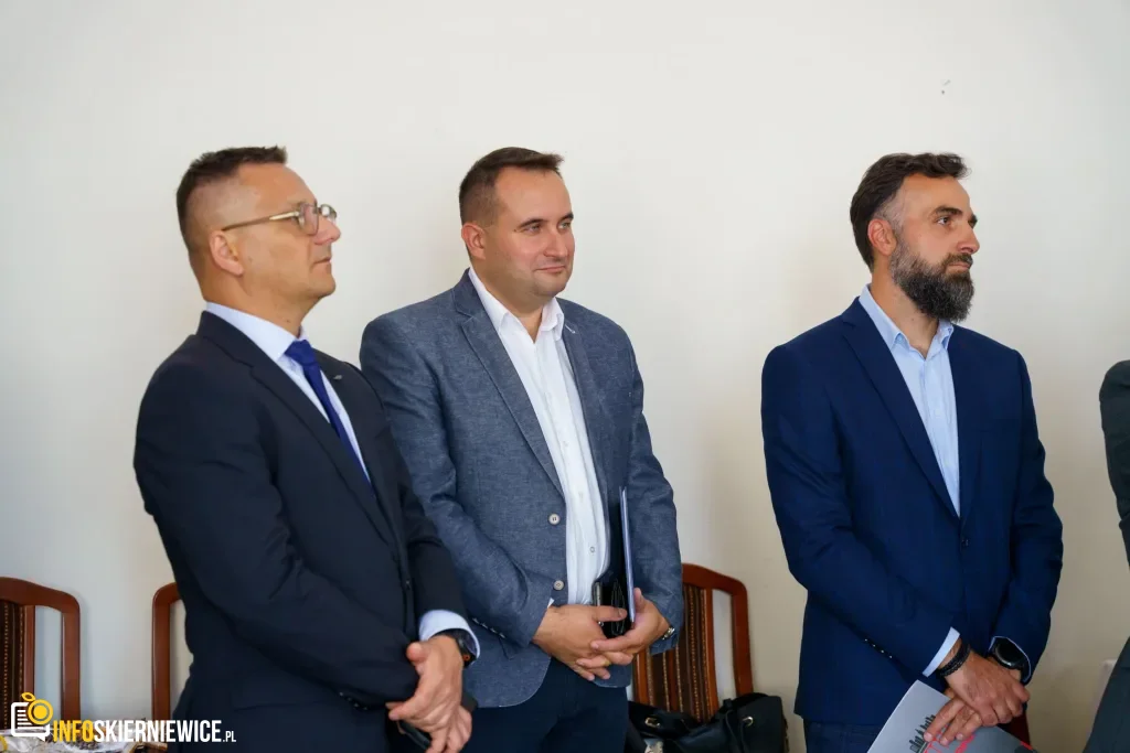 Rewolucja Dla Pasażerów Ze Skierniewic I Mszczonowa! Pociągi Wracają Na Tę Trasę Po 25 Latach 12