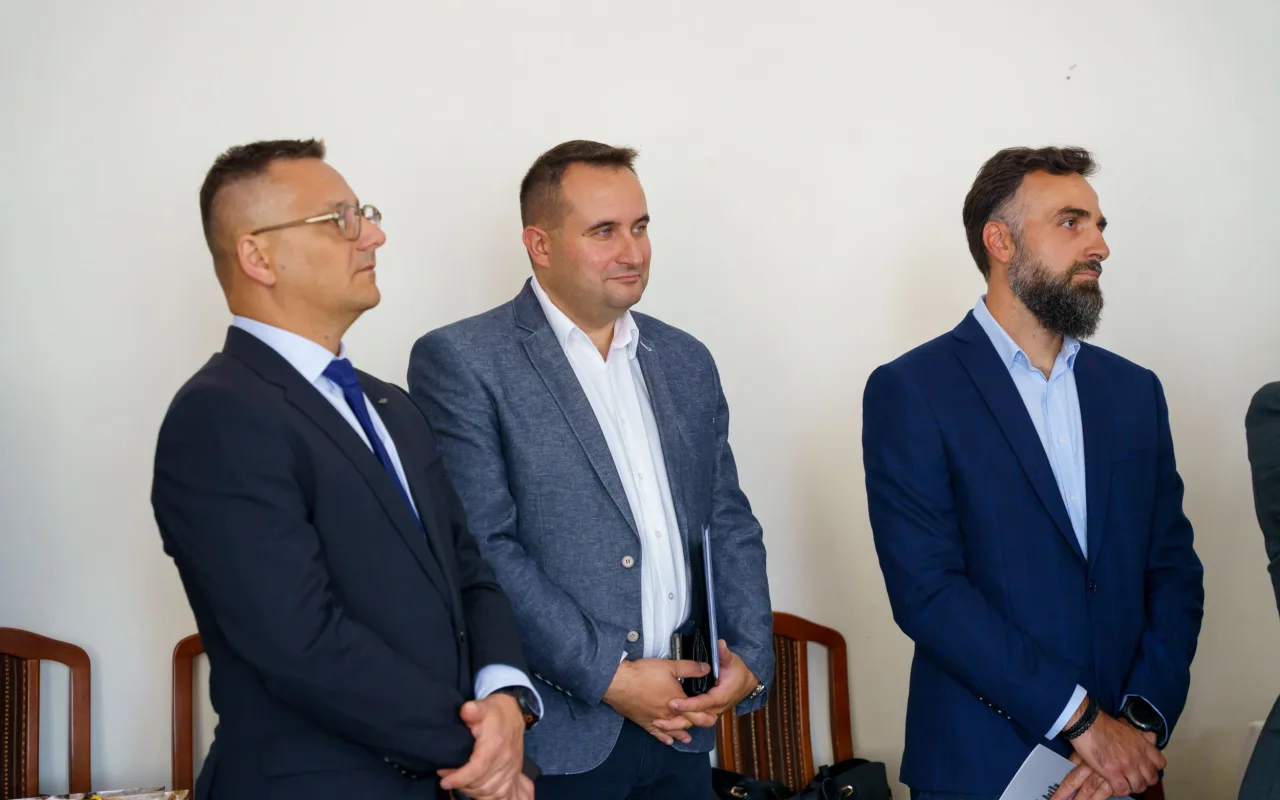 Rewolucja dla pasażerów ze Skierniewic i Mszczonowa! Pociągi wracają na tę trasę po 25 latach — zdjęcie 12 z 20
