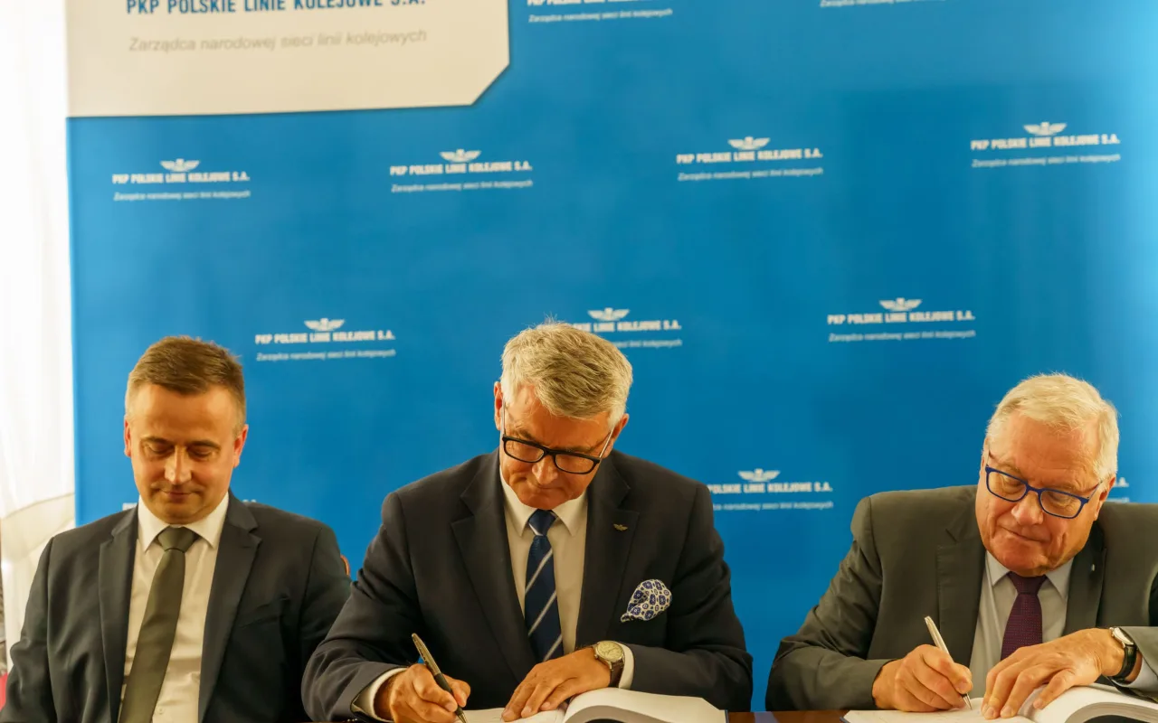 Rewolucja dla pasażerów ze Skierniewic i Mszczonowa! Pociągi wracają na tę trasę po 25 latach — zdjęcie 14 z 20