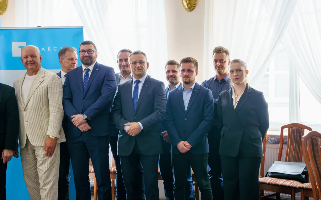 Rewolucja dla pasażerów ze Skierniewic i Mszczonowa! Pociągi wracają na tę trasę po 25 latach — zdjęcie 19 z 20