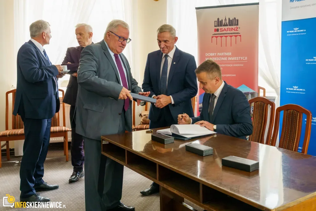 Rewolucja Dla Pasażerów Ze Skierniewic I Mszczonowa! Pociągi Wracają Na Tę Trasę Po 25 Latach 03