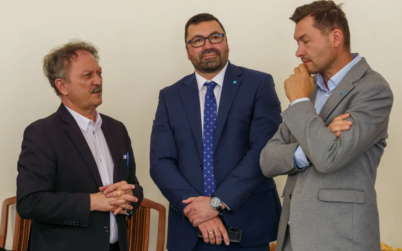 Rewolucja dla pasażerów ze Skierniewic i Mszczonowa! Pociągi wracają na tę trasę po 25 latach — zdjęcie 8 z 20