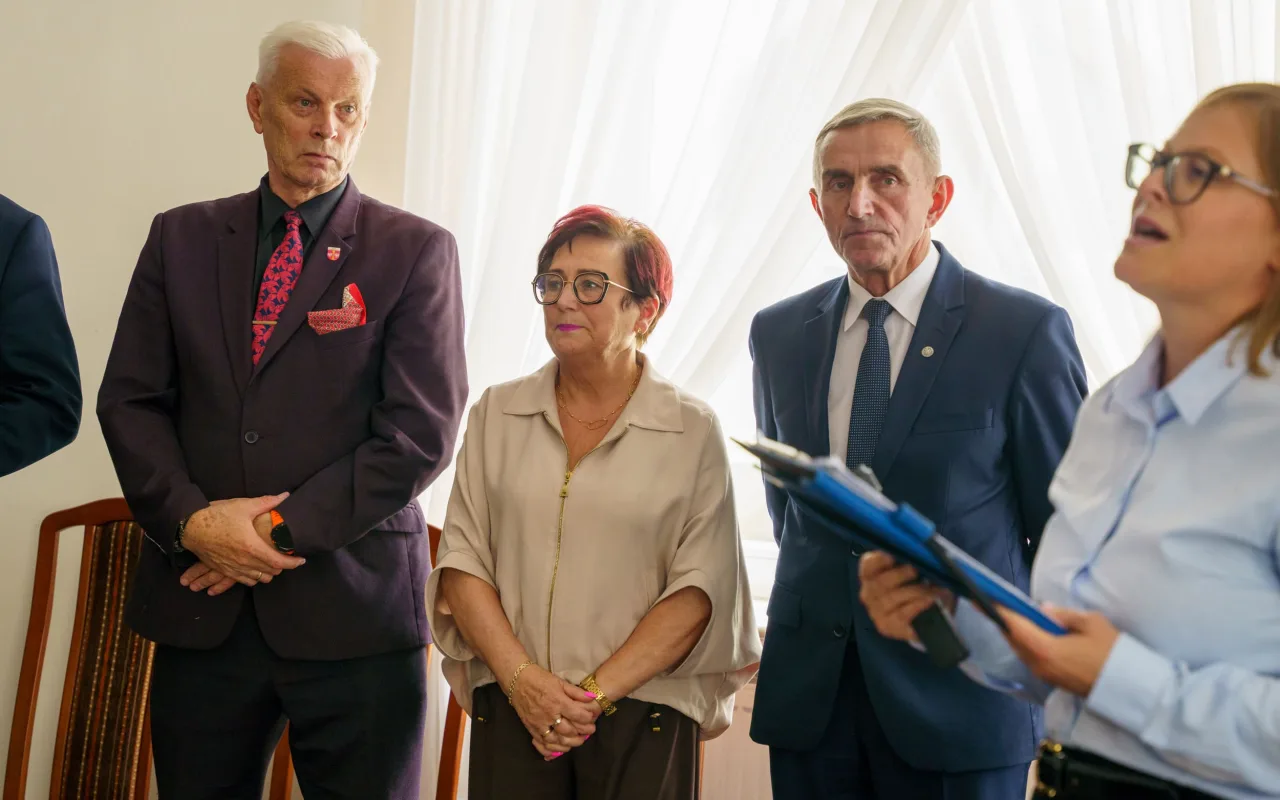 Rewolucja dla pasażerów ze Skierniewic i Mszczonowa! Pociągi wracają na tę trasę po 25 latach — zdjęcie 9 z 20