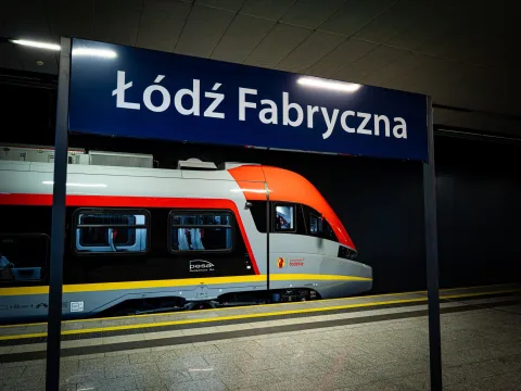 Nowe pociągi Pesa Elf 3.0 na torach. Mieszkańcy Skierniewic pojadą nimi jako pierwsi i to zupełnie za darmo!