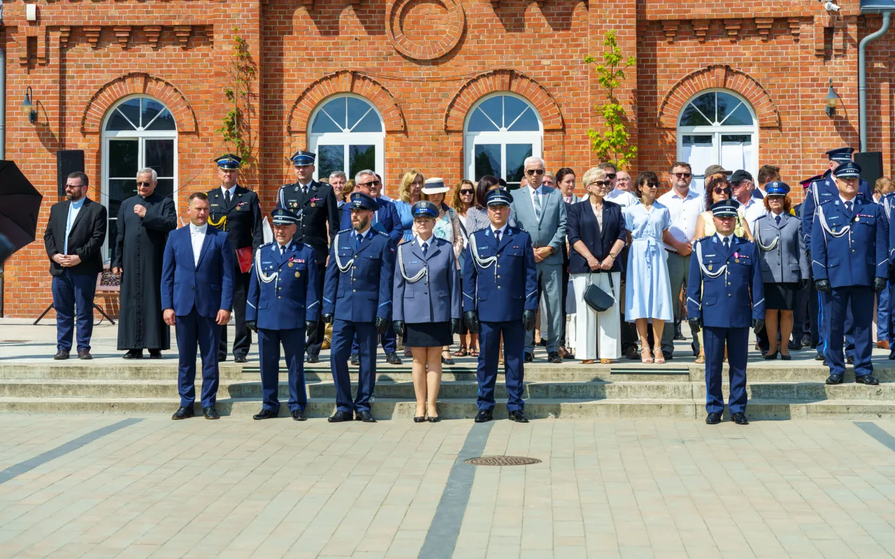 Święto Policji w Skierniewicach 2026. Awanse, odznaczenia i podziękowania za służbę — zdjęcie 12 z 57