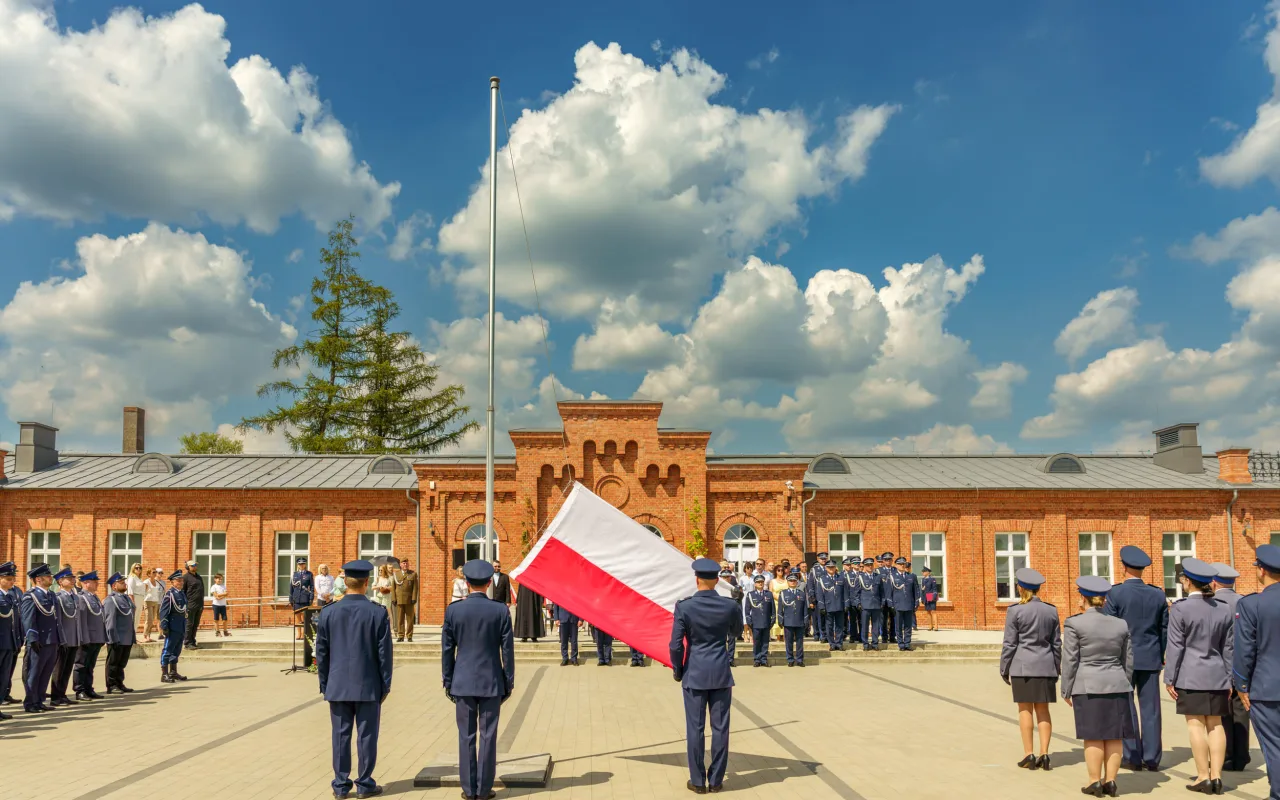 Święto Policji w Skierniewicach 2026. Awanse, odznaczenia i podziękowania za służbę