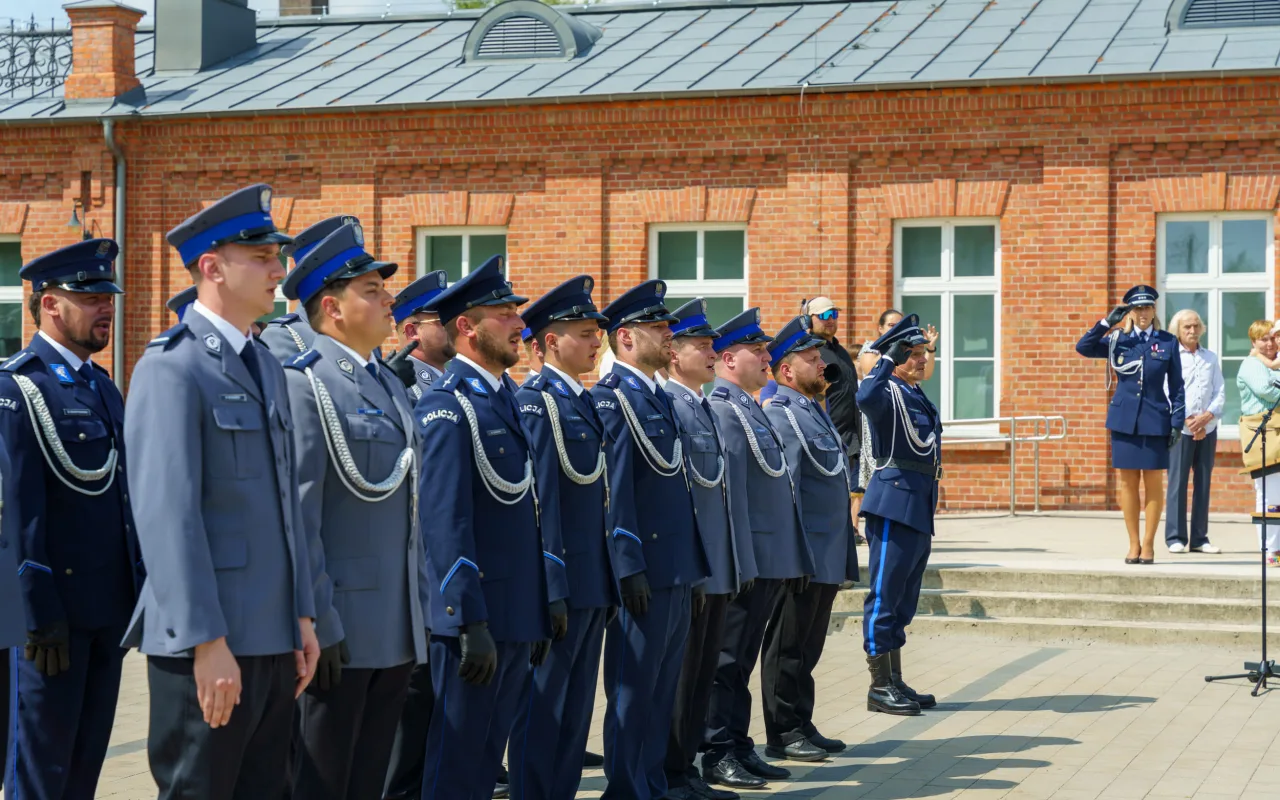 Święto Policji w Skierniewicach 2026. Awanse, odznaczenia i podziękowania za służbę — zdjęcie 21 z 57
