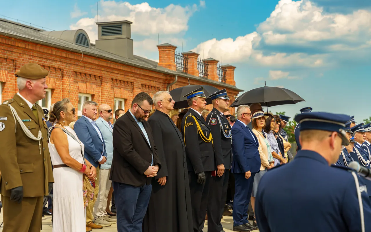 Święto Policji w Skierniewicach 2026. Awanse, odznaczenia i podziękowania za służbę — zdjęcie 34 z 57