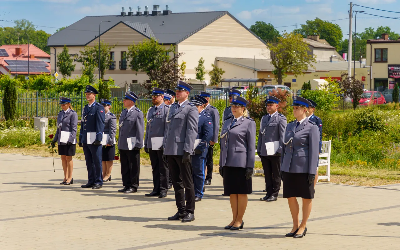 Święto Policji w Skierniewicach 2026. Awanse, odznaczenia i podziękowania za służbę — zdjęcie 39 z 57
