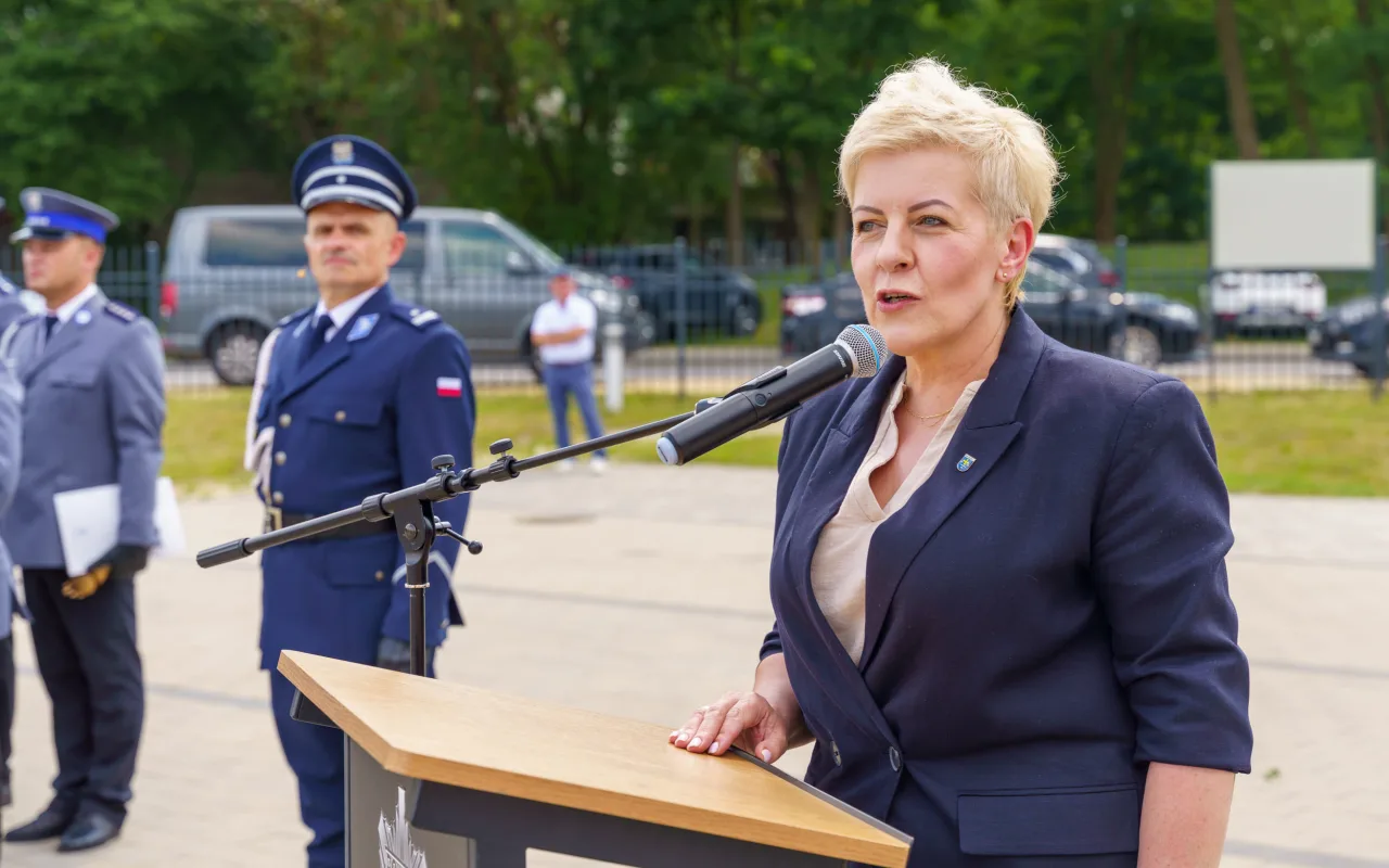 Święto Policji w Skierniewicach 2026. Awanse, odznaczenia i podziękowania za służbę — zdjęcie 46 z 57