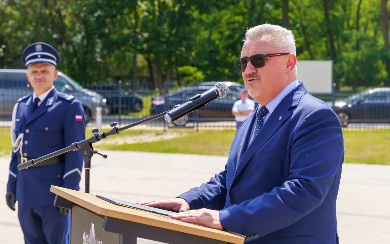 Święto Policji w Skierniewicach 2026. Awanse, odznaczenia i podziękowania za służbę — zdjęcie 48 z 57