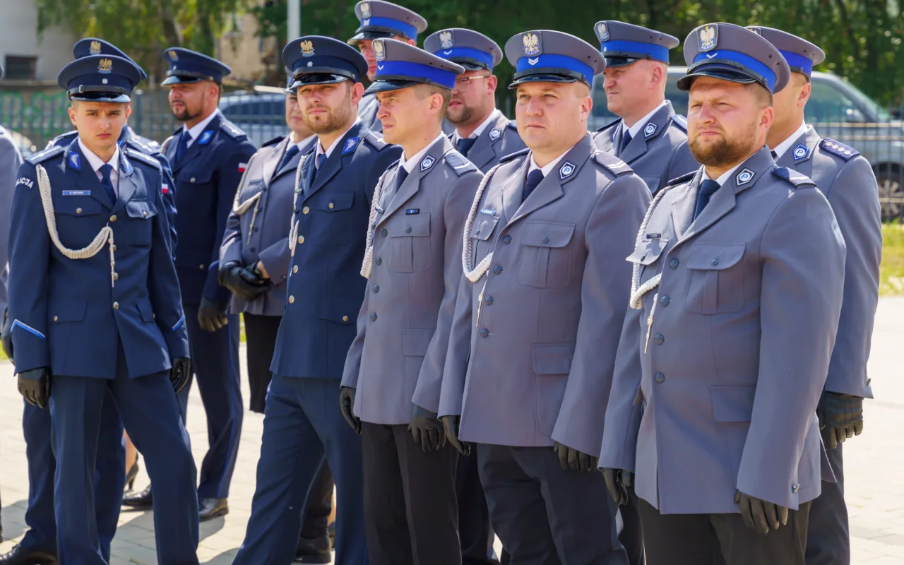 Święto Policji w Skierniewicach 2026. Awanse, odznaczenia i podziękowania za służbę — zdjęcie 7 z 57