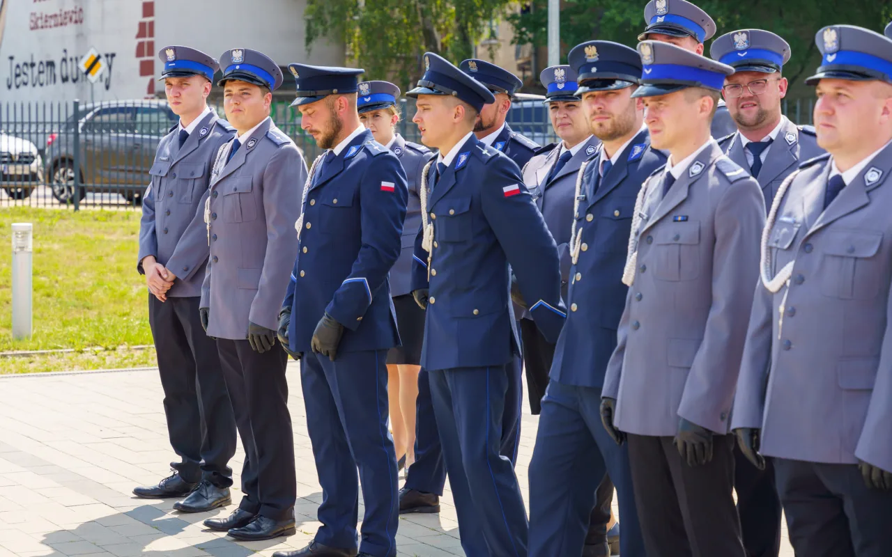 Święto Policji w Skierniewicach 2026. Awanse, odznaczenia i podziękowania za służbę — zdjęcie 8 z 57